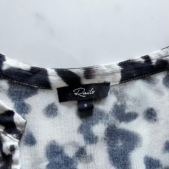 Rails fable blouse in blurred cheetah oversized peasant top size small - Picture 3 of 10
